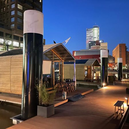 Wikkelboat Nr2 At Floating Rotterdam Rijnhaven Hotel Exterior photo