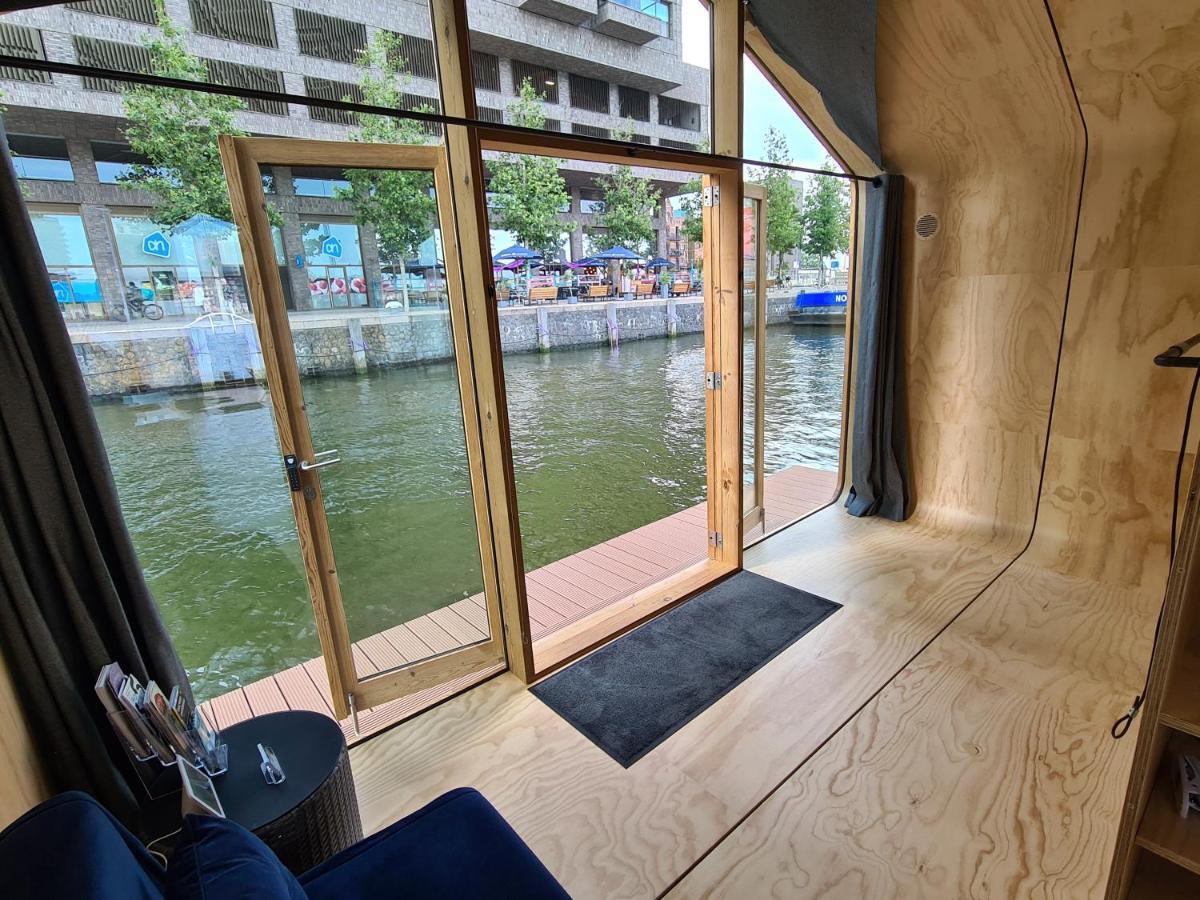 Wikkelboat Nr2 At Floating Rotterdam Rijnhaven Hotel Exterior photo