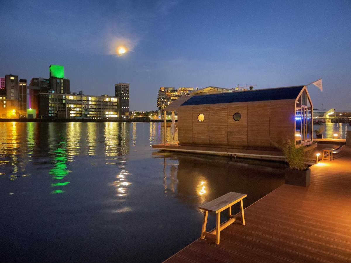 Wikkelboat Nr2 At Floating Rotterdam Rijnhaven Hotel Exterior photo